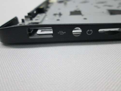 i-Life ZED AIR 14` Notebook Palmresat With Keyboard And Touchpad IL.1401.4128GB.GWAEB